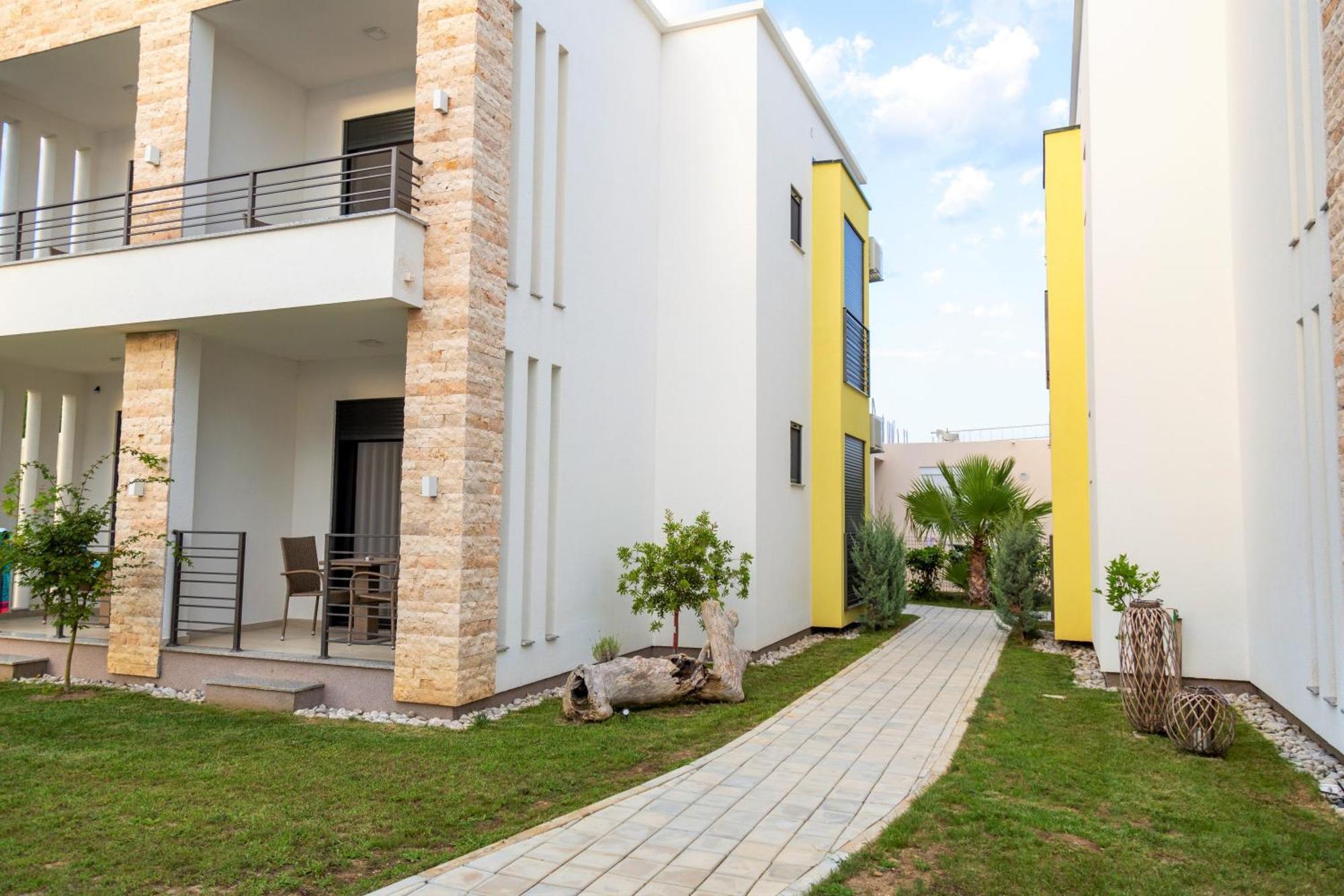 Kiteriders Garden Villas Ulcinj Exterior photo